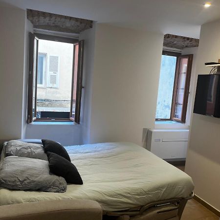 Charmant Studio Au Coeur De La Rue Fesch D'Ajaccio Аячо Екстериор снимка